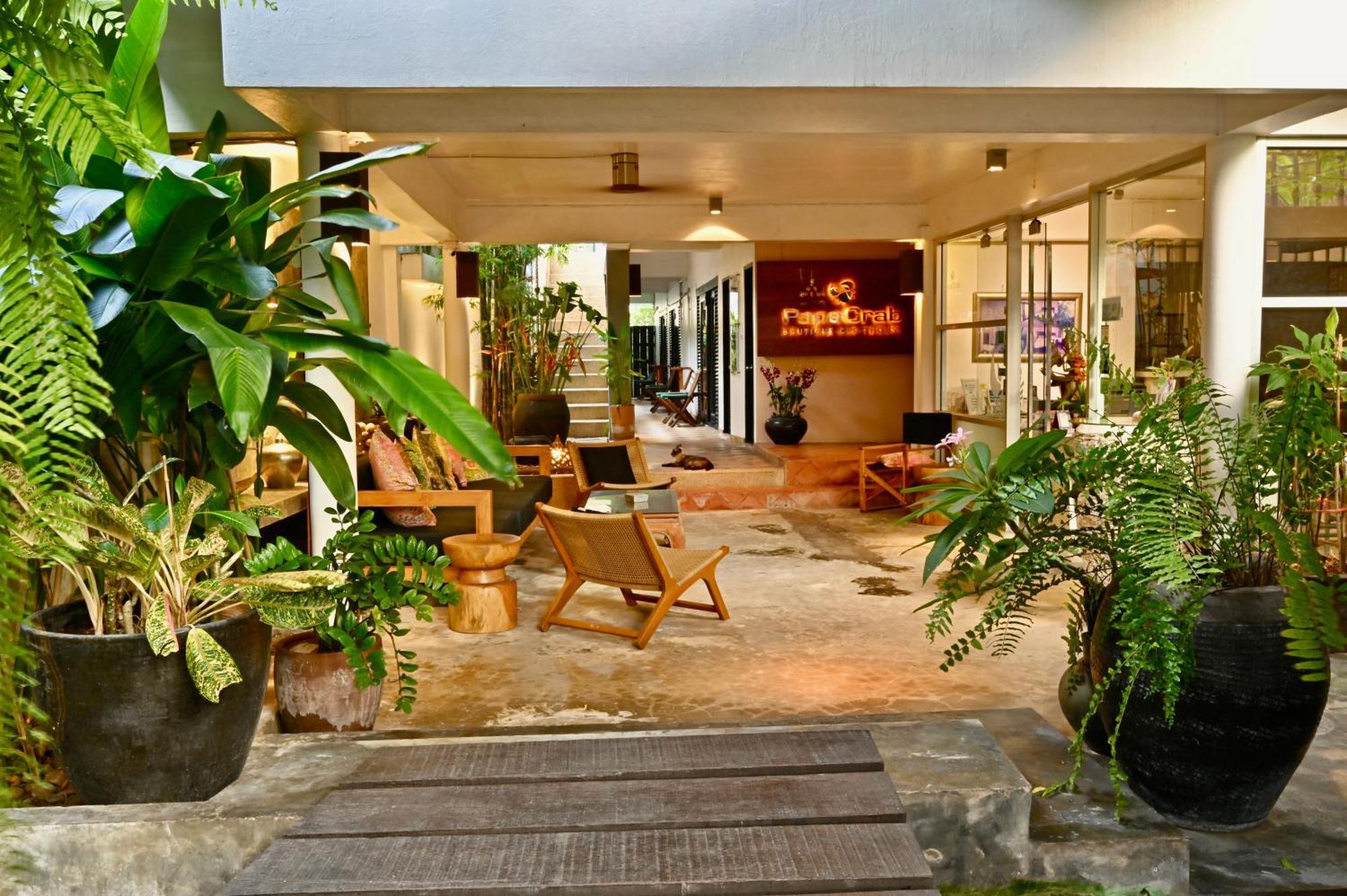 Papacrab Boutique Guesthouse Kamala Beach Exteriör bild